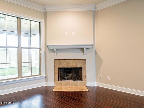 5th image of 606 Highland View Dr