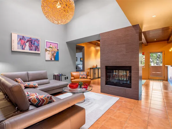 632 Avenida Celaya, Santa Fe, NM 87506