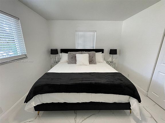 4th image of 128 NW 5th Ave #0