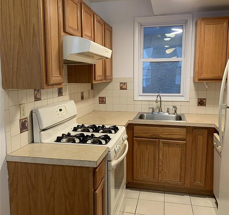 1st image of 178 Crescent Pl Unit 1