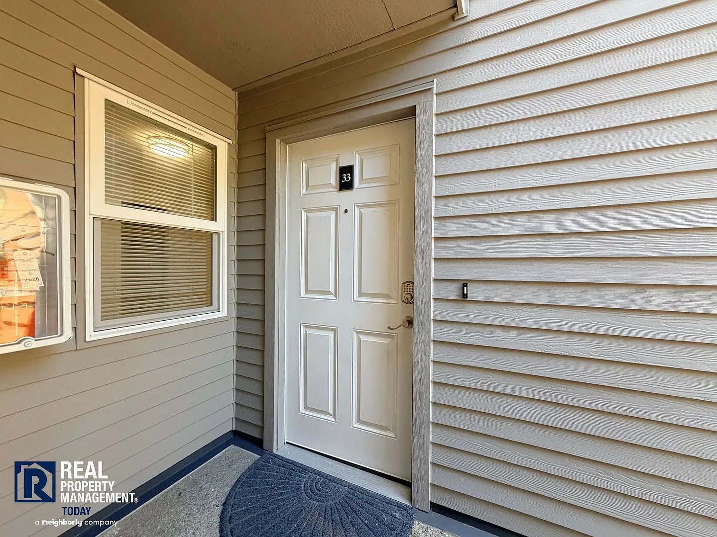 Saybrook Condo! 1 Bed/1 Bath with In-Unit Washer & Dryer & Covered Patio! — Photo 4