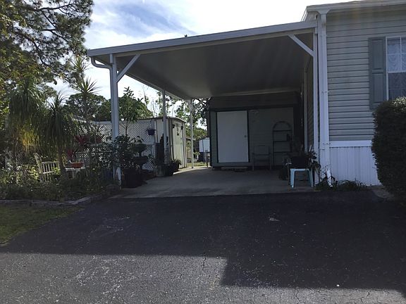 3rd image of 4845 Mistletoe Ln