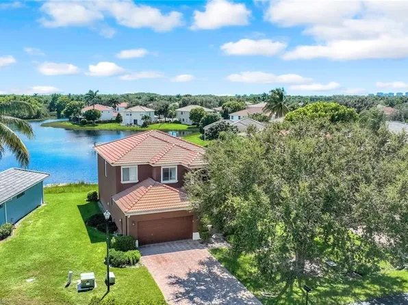 9820 Springlake CIR, ESTERO, FL 33928