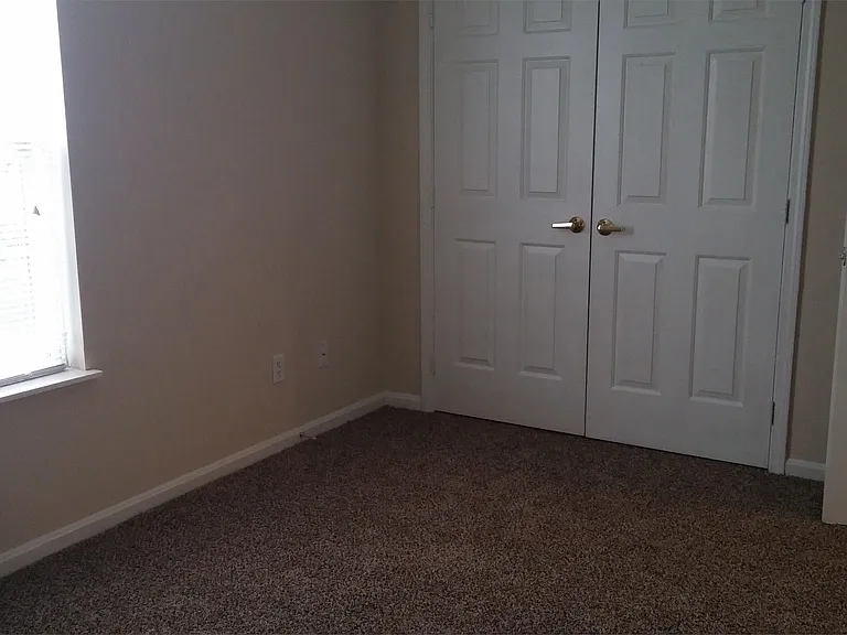 4111 Blue Lick Ct #5 — Photo 4