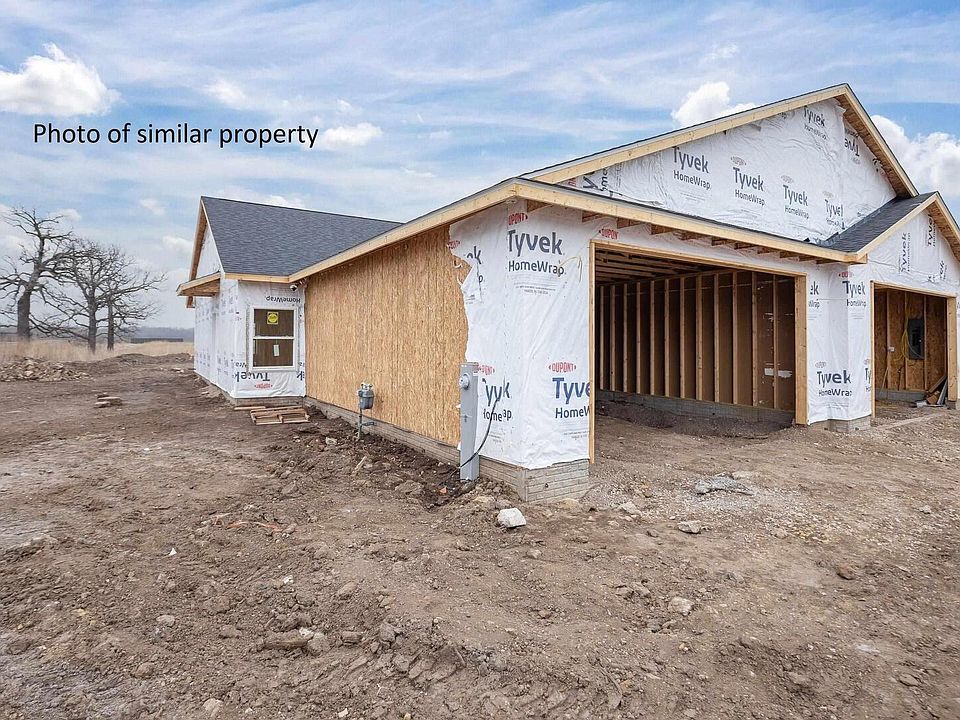 1st image of 141 Beacon Harbor Cir