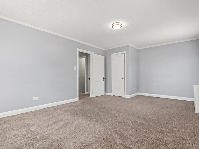 2600 N Longwood St — Photo 29