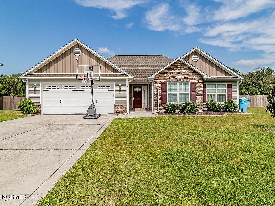 1st image of 121 Prelude Dr