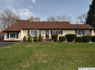 6 Crestview Dr, Hazlet, NJ 07730
