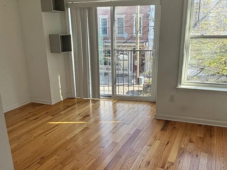 620 N 2nd St #2 — Photo 6