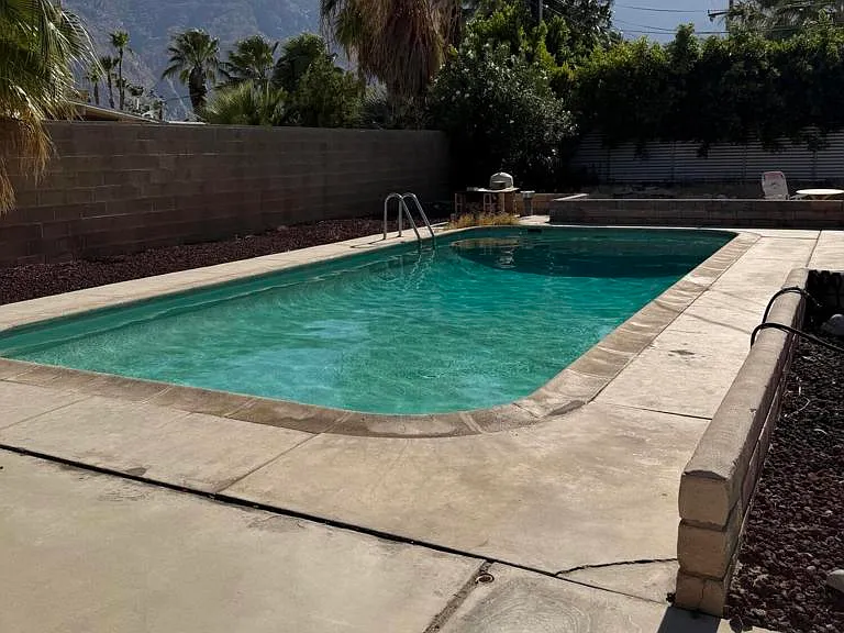 897 E Racquet Club Rd — Photo 2