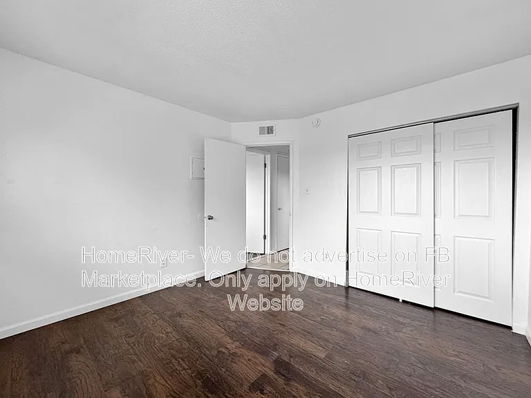 10 Nedra Ct #4 — Photo 7