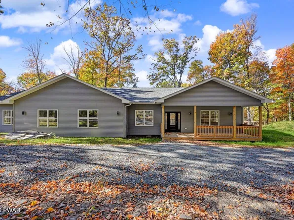 120 Remuda Dr, Hawley, PA 18428