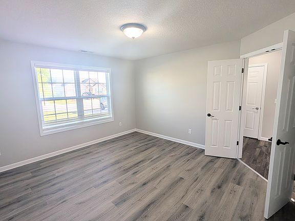 5th image of 10151 Greenmoor Dr