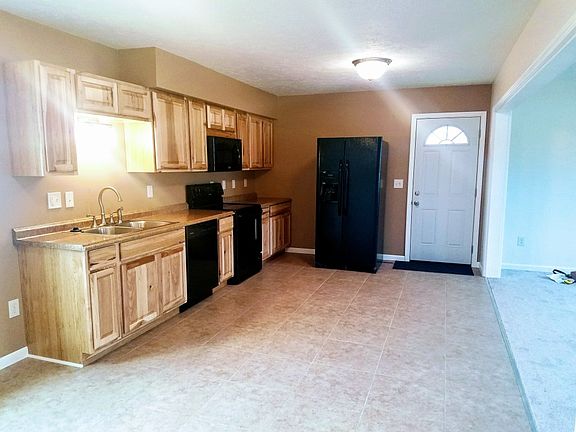 5th image of 1413 Pittsburg Ct