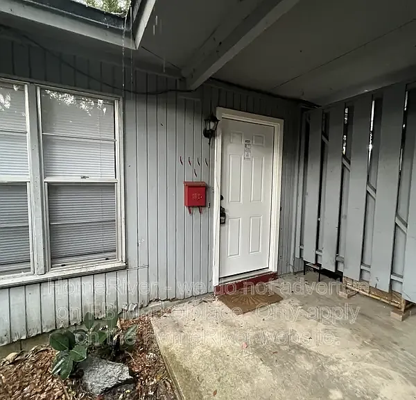 1111 W 2nd St — Photo 26
