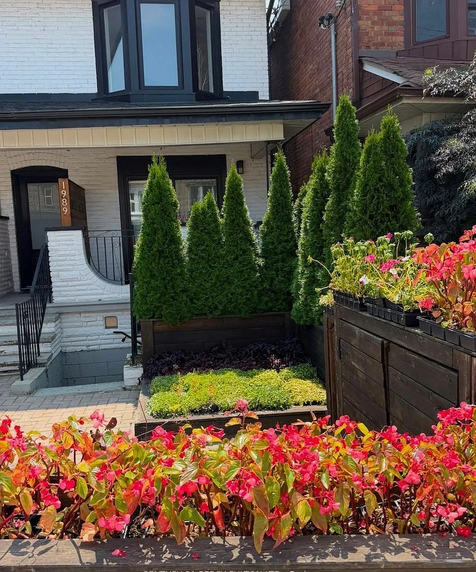 4 bed, $3,300 — Photo 1