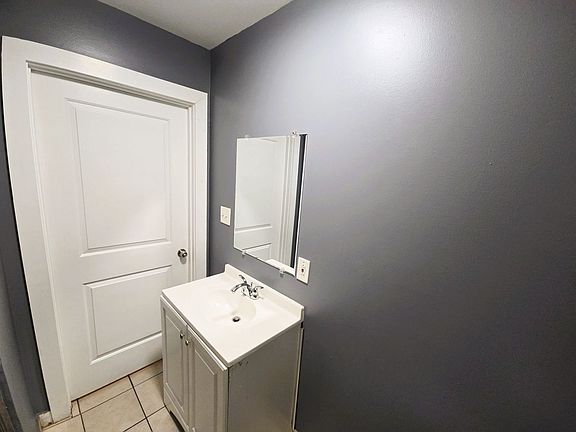 4th image of 11435 Raincove Dr #B