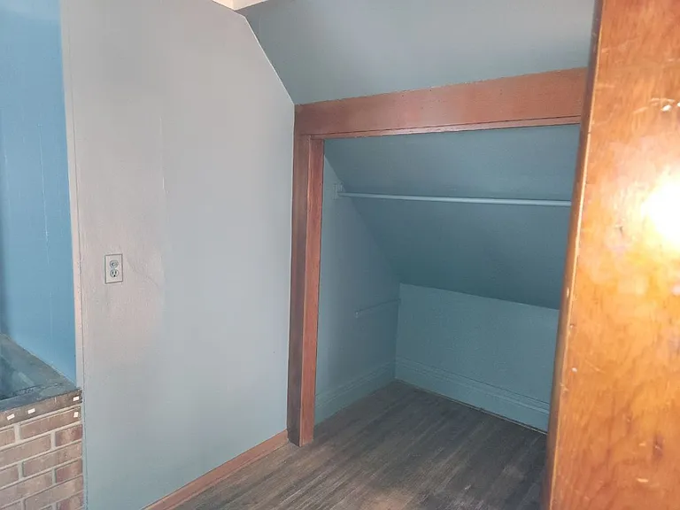 96 Cameron St — Photo 4