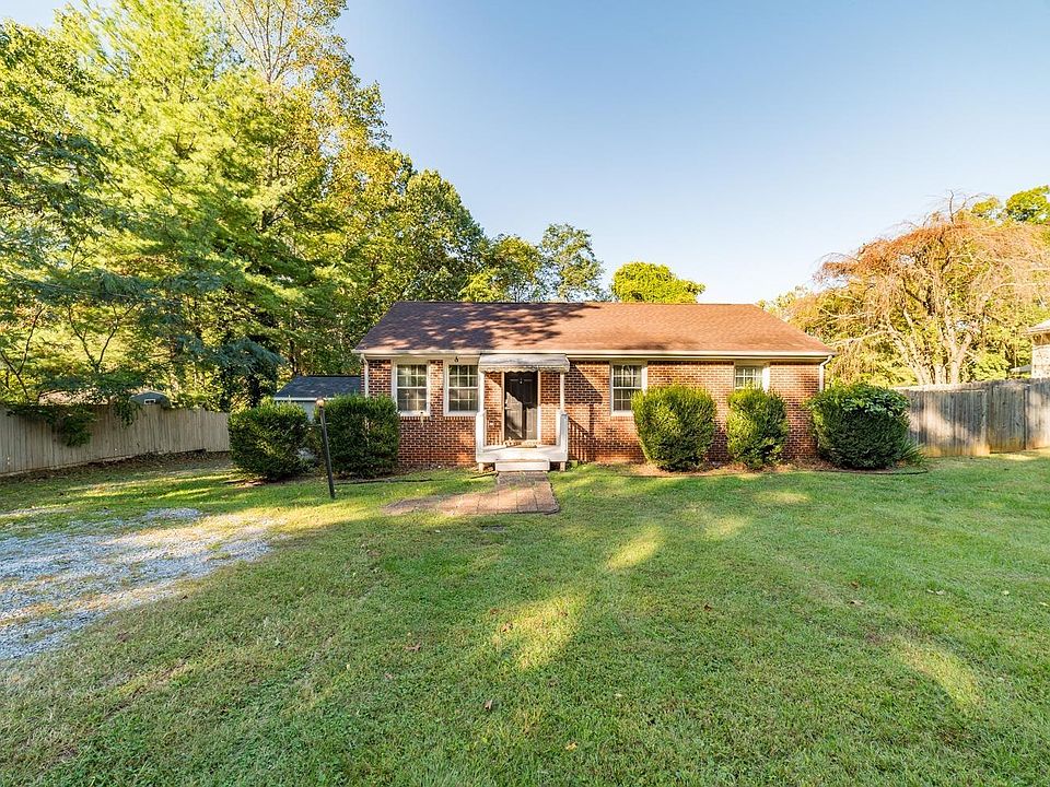 1st image of 104 Boonsboro Dr
