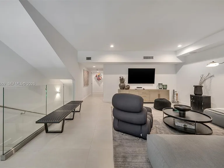 10659 NE Quaybridge Ct #C5 — Photo 11