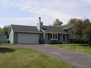 502 Karin Dr, North Prairie, WI 53153