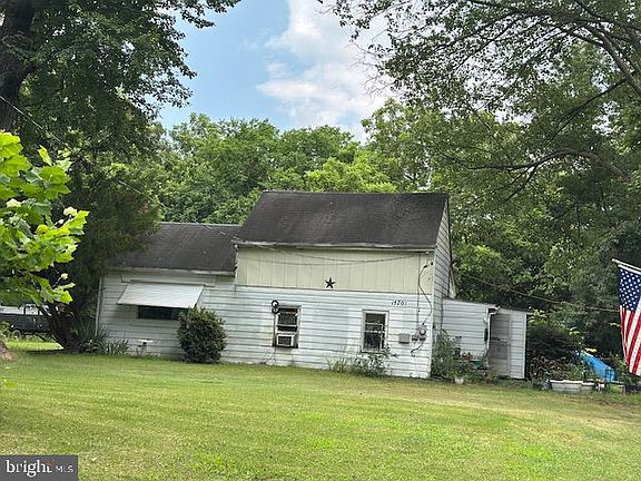 4th image of 15701 Edwards Ferry Rd