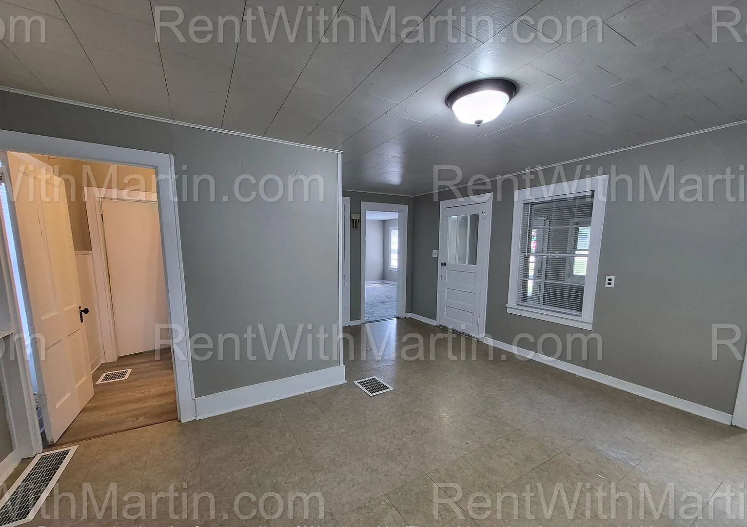 For Rent- 501 D Avenue, Grundy Center — Photo 4