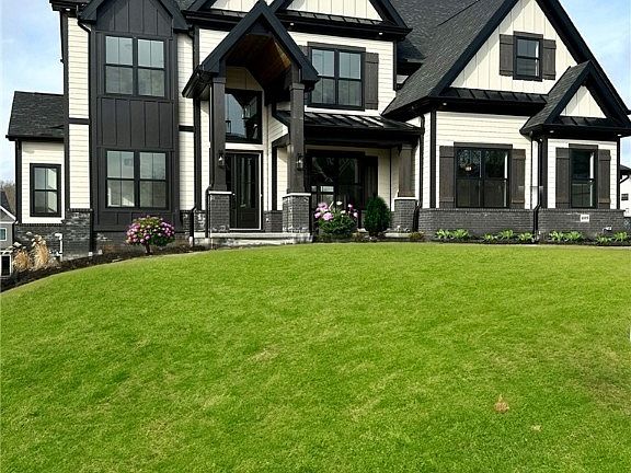 3rd image of 409 Firefly Dr
