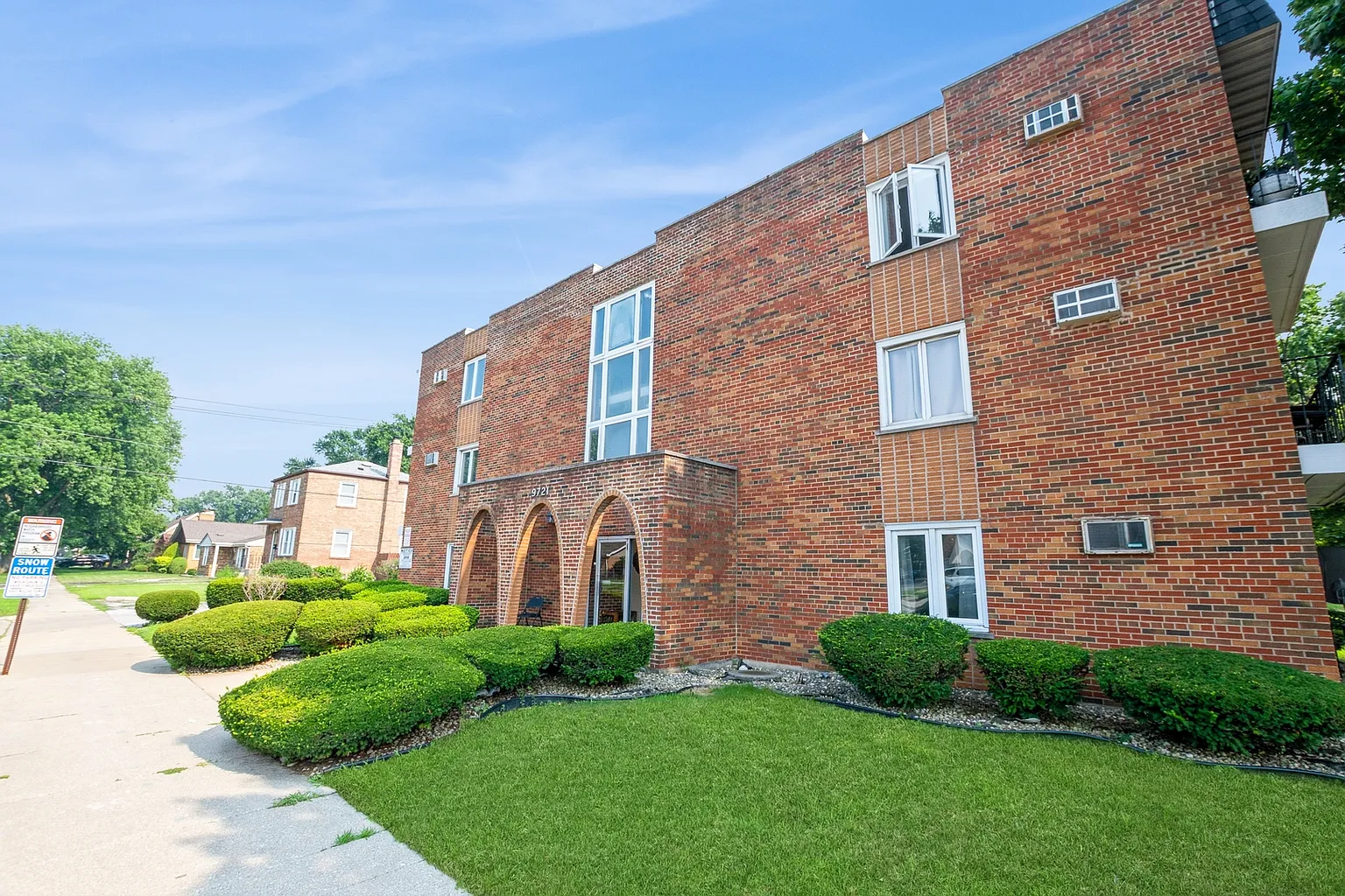 9721 S Cicero Ave APT 1A photo 1