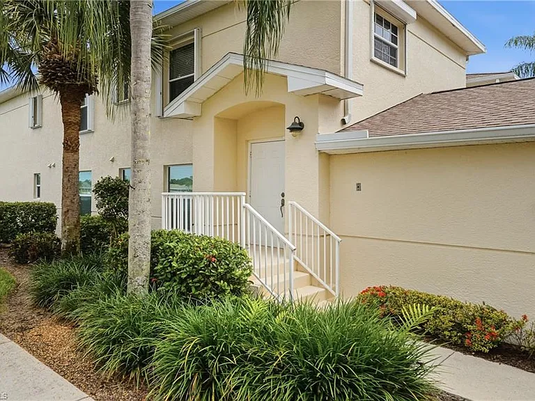 3320 W Crown Pointe Blvd #201 — Photo 3