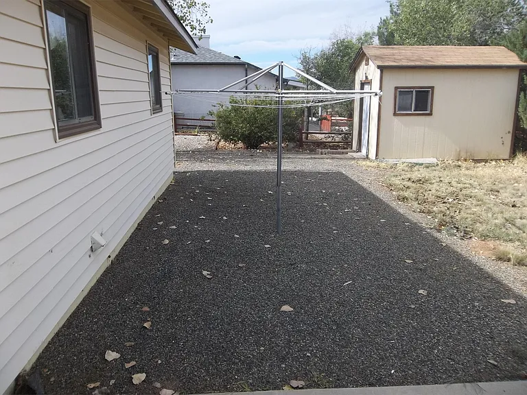 4924 N Spring Dr — Photo 11