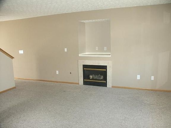 3rd image of 1828 Meadowlawn Dr