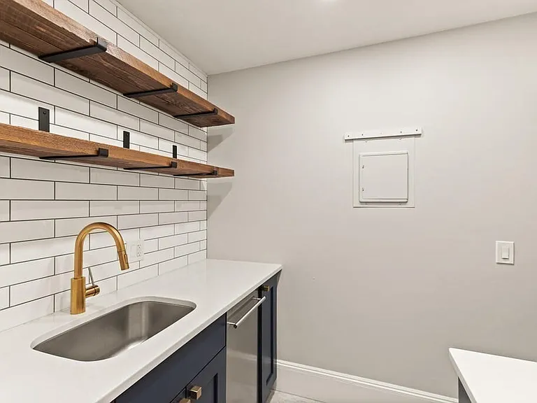 473 Beacon St #5 — Photo 9