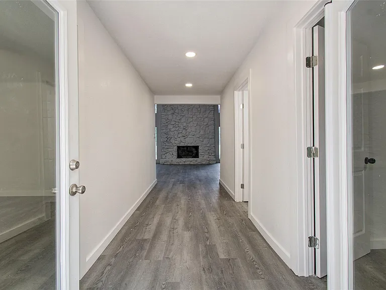 619 River Plantation Dr — Photo 16