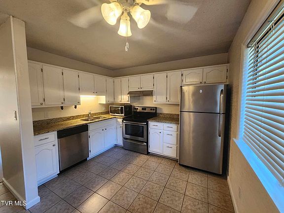 5th image of 1552 Colony Park Dr