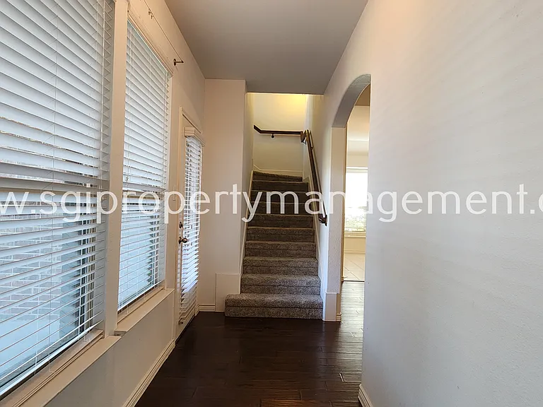 1369 Crescent Cove Dr — Photo 18