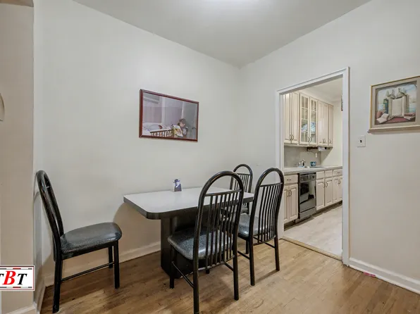 915 East 17th Street image 7 of 29