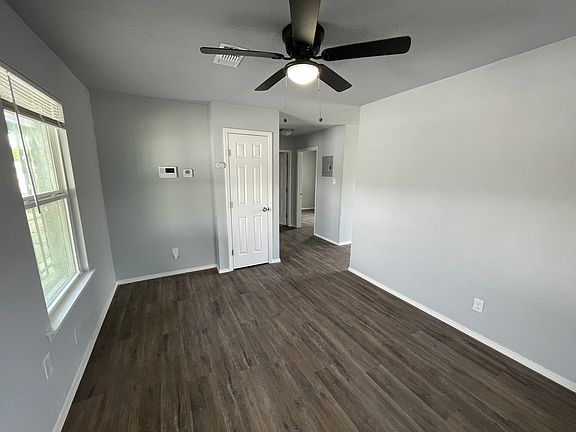 3rd image of 5135 W Commerce St #2
