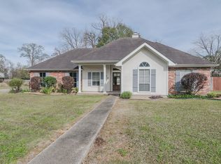 106 Salvador Dr, Lafayette, LA 70507