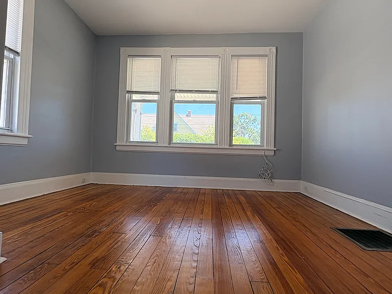 27 Harborview Ave #2 — Photo 14