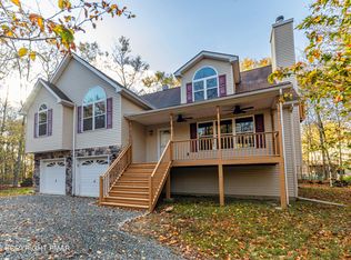 7170 Winnebago Dr, Pocono Lake, PA 18347