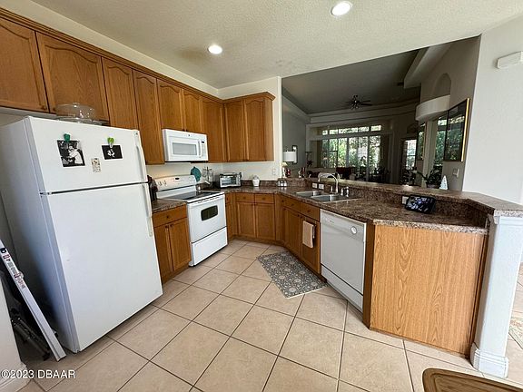 2nd image of 153 Bauer Cir