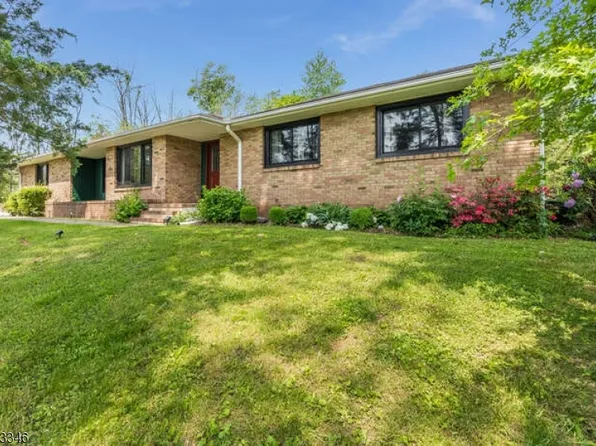 415 Mountain Rd, Readington Twp., NJ 08833