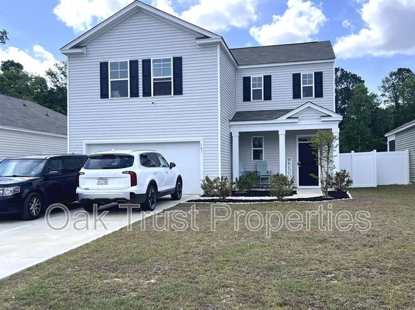 147 Cloverleaf St, Summerville, SC 29483