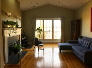 608 Hinman Ave APT 4N, Evanston, IL 60202