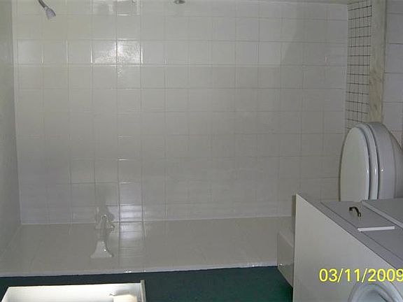 5th image of 836 Goldcoast Dr