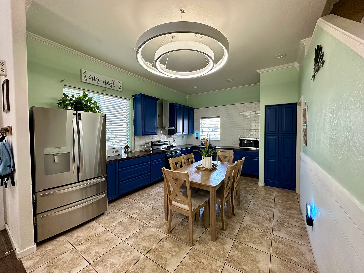 3 bed, 2.5 bath, $2,500 — Photo 2