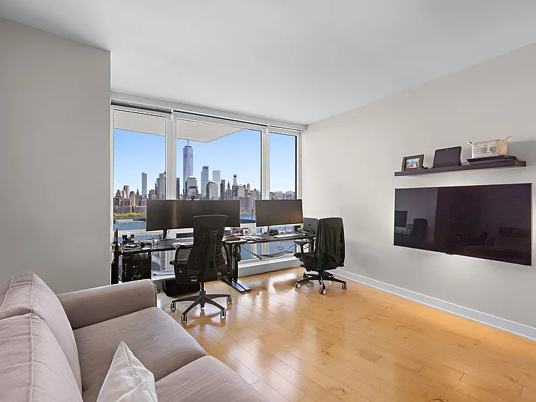2 2nd St #2403 — Photo 14