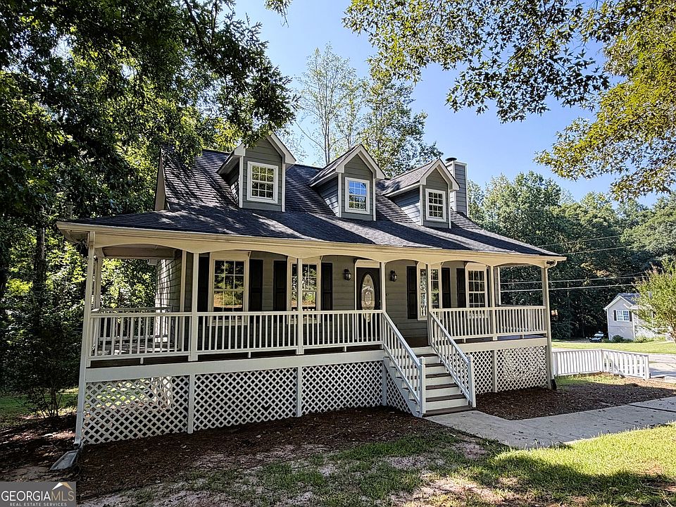 1st image of 220 Hitchcock Dr