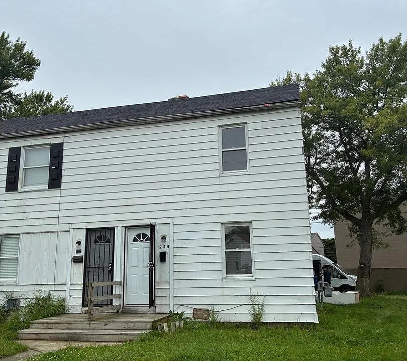 949-955 South Central Dr
